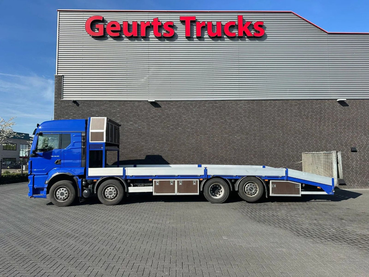 MAN TGS 35.510 8X2-6BL OPRIJWAGEN/MACHINE TRANSPORTE - Autotransporter truck: picture 1 MAN TGS 35.510 8X2-6BL OPRIJWAGEN/MACHINE TRANSPORTE - Autotransporter truck: picture 1