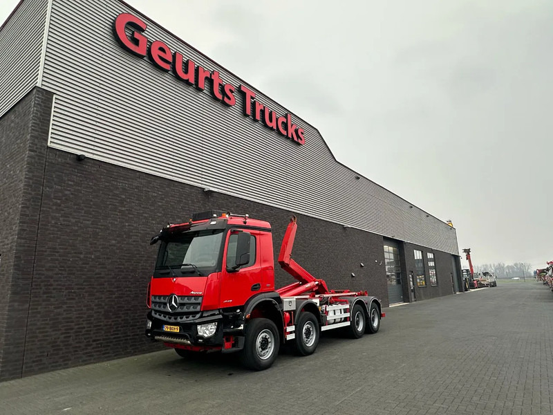Mercedes-Benz Arocs 8X4 VDL S-30-6600 HAAKARMSYSTEEM/ABROLLKIPPER/HOOKLIFT - Cable system truck: picture 2 Mercedes-Benz Arocs 8X4 VDL S-30-6600 HAAKARMSYSTEEM/ABROLLKIPPER/HOOKLIFT - Cable system truck: picture 2