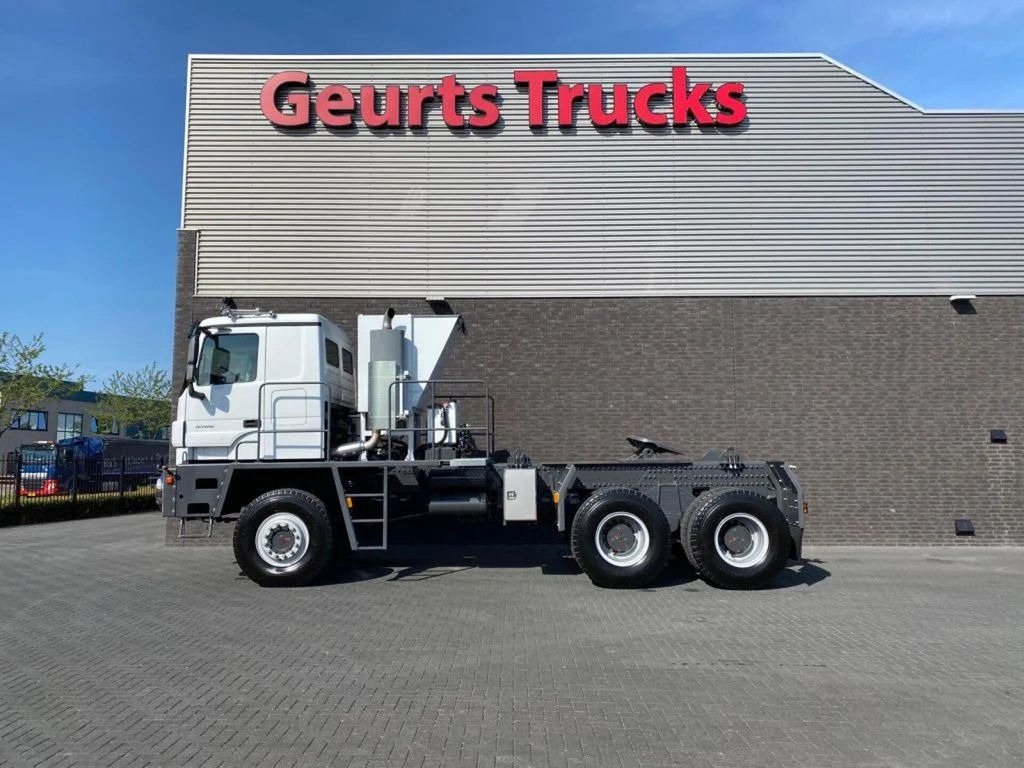 Mercedes-Benz TITAN 5560 Z52-600 F TITAN 5560 Z52-600 F 6X6 HE - Tractor unit: picture 1 Mercedes-Benz TITAN 5560 Z52-600 F TITAN 5560 Z52-600 F 6X6 HE - Tractor unit: picture 1