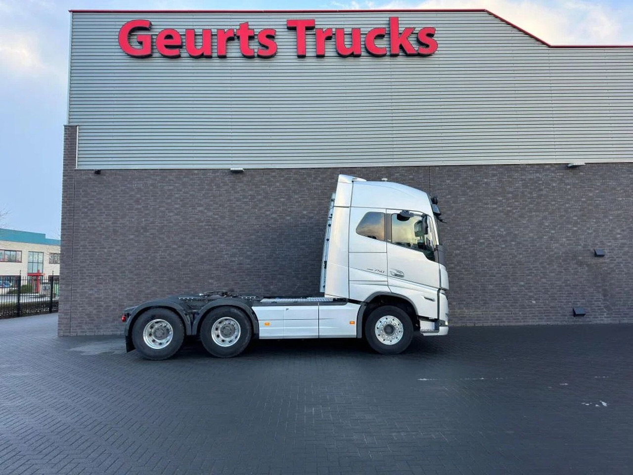 Volvo FH 16.750 6X4 TREKKER/TRACTOR/SZM EURO 6 HYDRAUL - Tractor unit: picture 4 Volvo FH 16.750 6X4 TREKKER/TRACTOR/SZM EURO 6 HYDRAUL - Tractor unit: picture 4