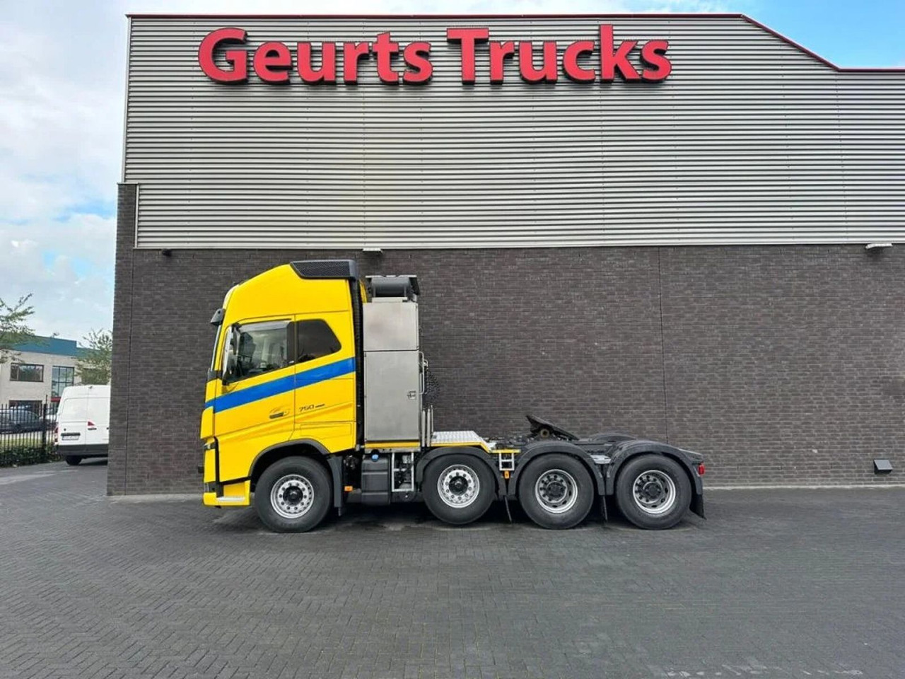Volvo FH 16.750 8X4 HEAVY DUTY TRACTOR/SZM/TREKKER - Tractor unit: picture 1 Volvo FH 16.750 8X4 HEAVY DUTY TRACTOR/SZM/TREKKER - Tractor unit: picture 1
