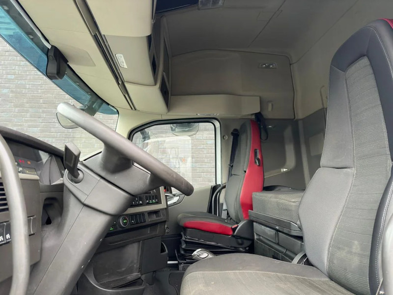 Tractor unit Volvo FH 460 6X4 TREKKER/TRACTOR/SZM EURO 6 HYDRAULIC: picture 16 Tractor unit Volvo FH 460 6X4 TREKKER/TRACTOR/SZM EURO 6 HYDRAULIC: picture 16