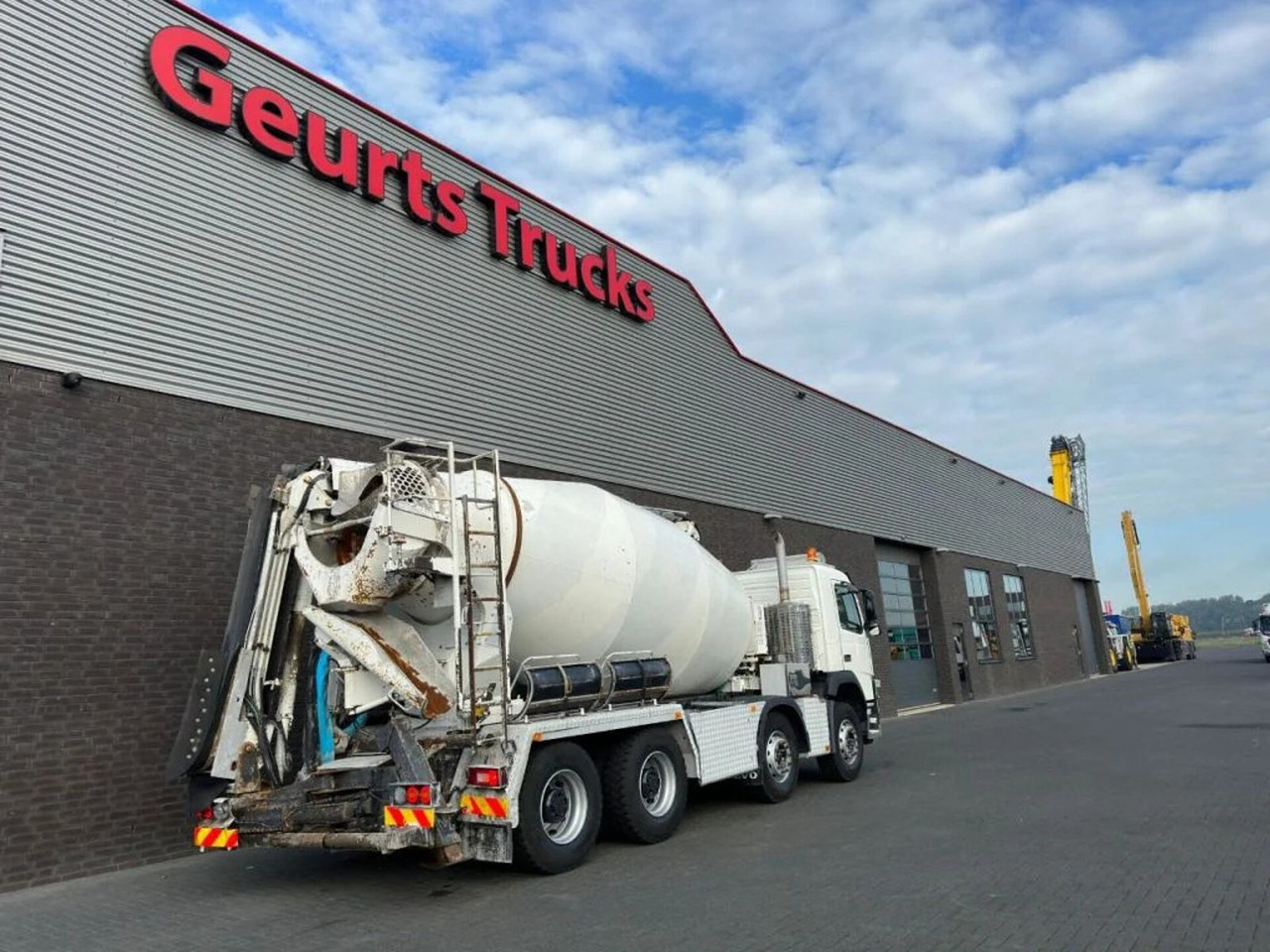 Volvo FM 410 8X4 + STETTER 9 M3 MIXER/MISCHER + THEAM - Concrete mixer truck: picture 5 Volvo FM 410 8X4 + STETTER 9 M3 MIXER/MISCHER + THEAM - Concrete mixer truck: picture 5