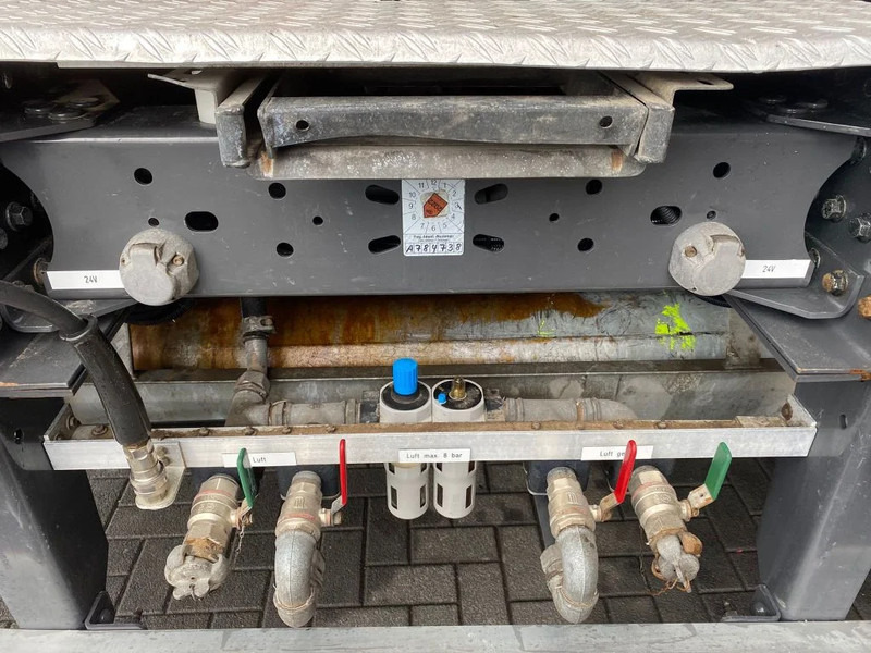 Vacuum truck Volvo FMX 510 8X4 TRIDEM + MTS DINO 5 SAUGBAGGER/SUCTIONEXAVATOR/GRONDZUIGER: picture 12 Vacuum truck Volvo FMX 510 8X4 TRIDEM + MTS DINO 5 SAUGBAGGER/SUCTIONEXAVATOR/GRONDZUIGER: picture 12