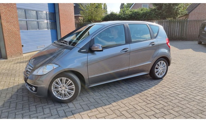 Hatchback Mercedes-Benz A-Klasse A160 Automaat Elegance.airco.trekhaak.: picture 13