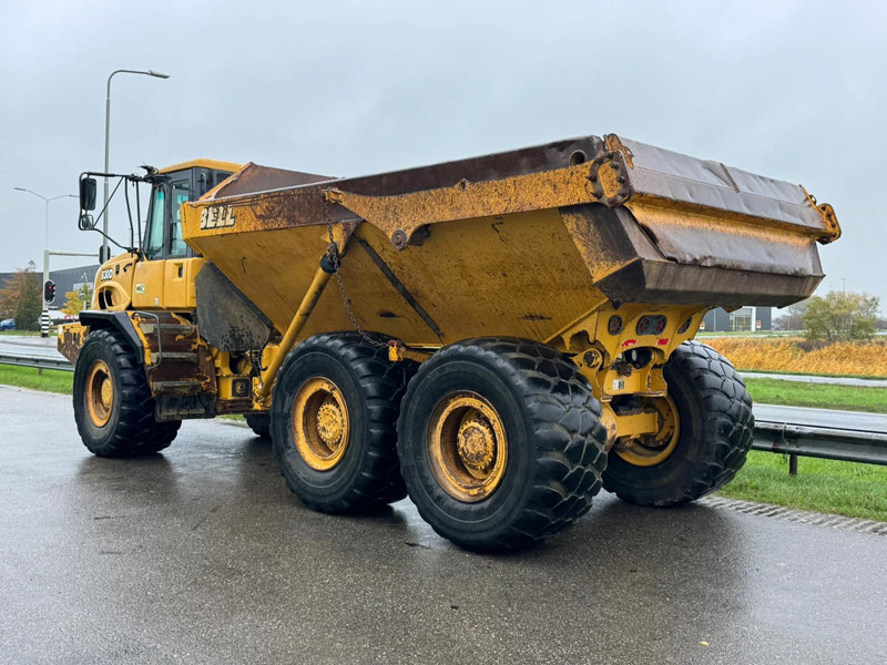 BELL B30D - Articulated dumper: picture 3 BELL B30D - Articulated dumper: picture 3