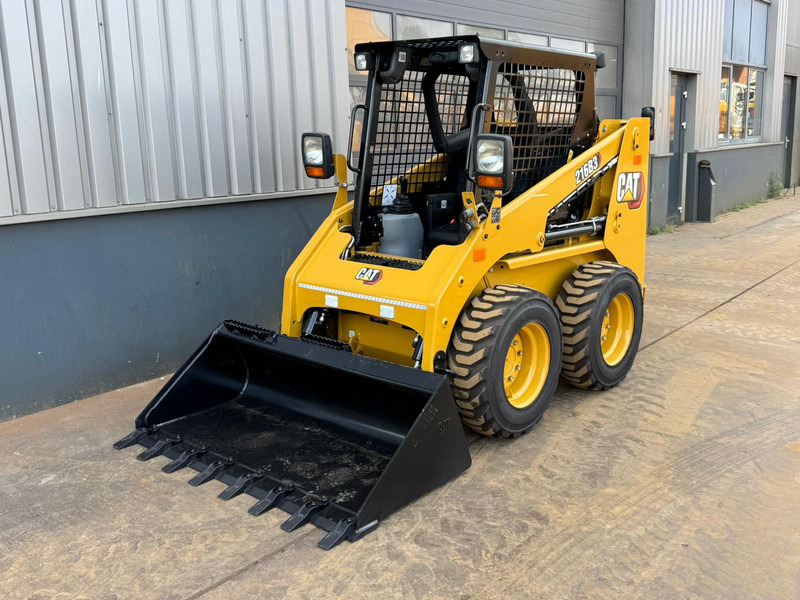 Caterpillar 216B3 - Loader: picture 3 Caterpillar 216B3 - Loader: picture 3