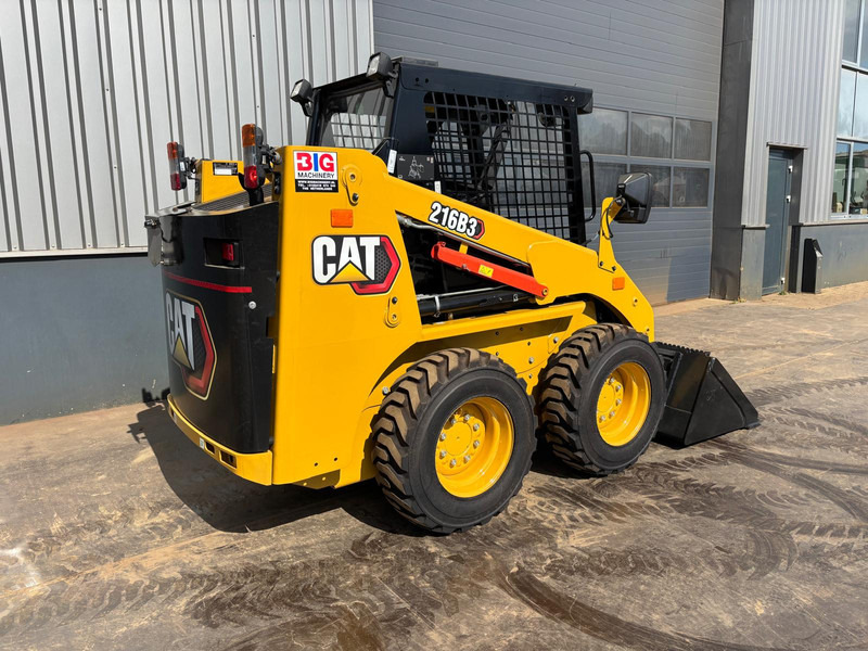Caterpillar 216B3 - Loader: picture 5 Caterpillar 216B3 - Loader: picture 5