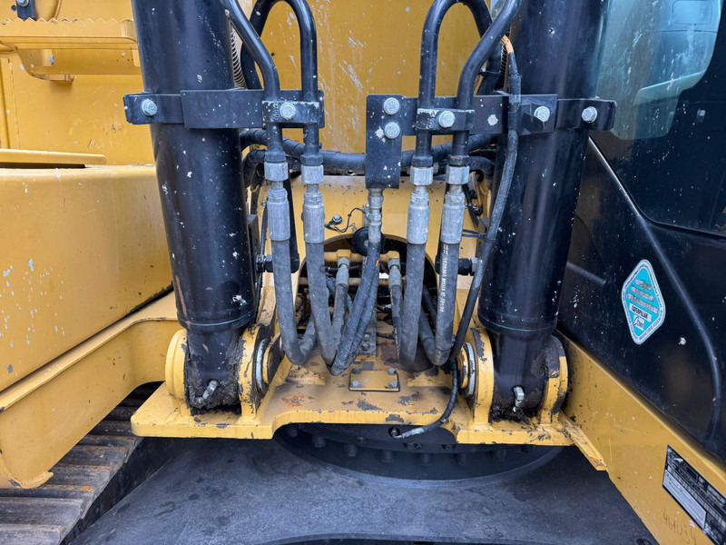 Crawler excavator Caterpillar 313FLGC: picture 15