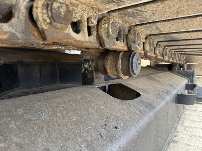 Crawler excavator Caterpillar 313FLGC: picture 11