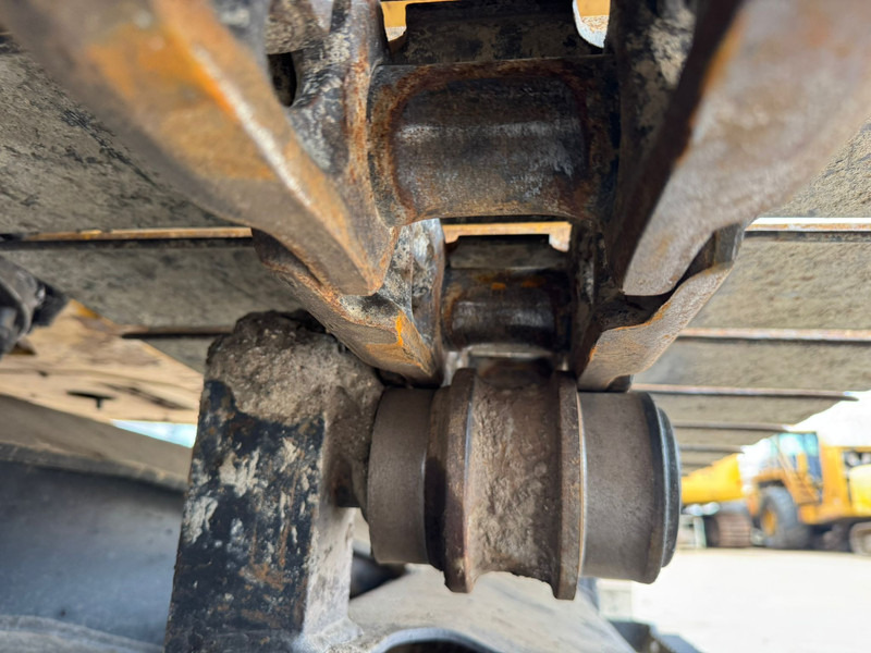 Crawler excavator Caterpillar 313FLGC: picture 12