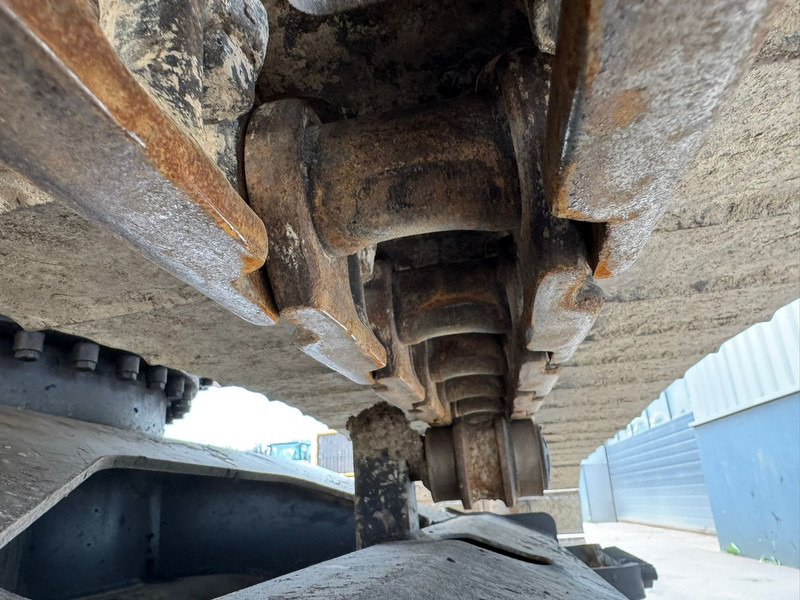 Crawler excavator Caterpillar 313FLGC: picture 18