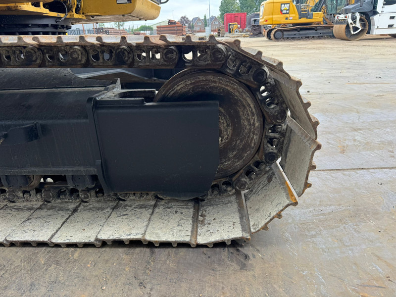 Crawler excavator Caterpillar 313FLGC: picture 16