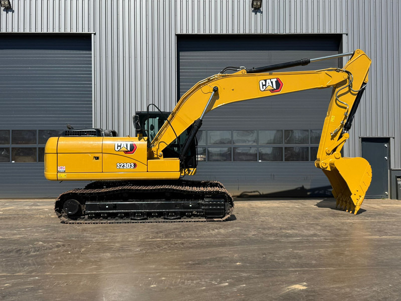 New Crawler excavator Caterpillar 323D3: picture 7