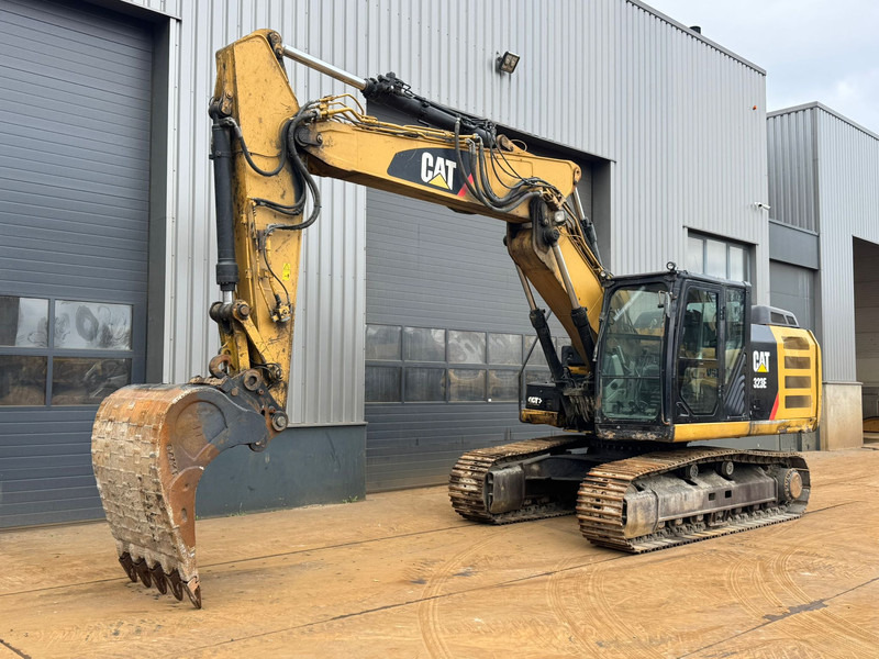Caterpillar 323E - Crawler excavator: picture 2 Caterpillar 323E - Crawler excavator: picture 2