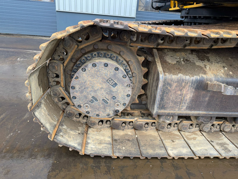 Crawler excavator Caterpillar 336EL: picture 11