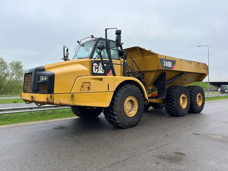 Caterpillar 740B - Articulated dumper: picture 2 Caterpillar 740B - Articulated dumper: picture 2