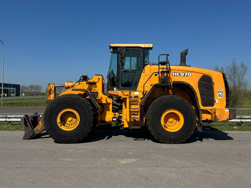 Hyundai HL970 - Wheel loader: picture 1 Hyundai HL970 - Wheel loader: picture 1