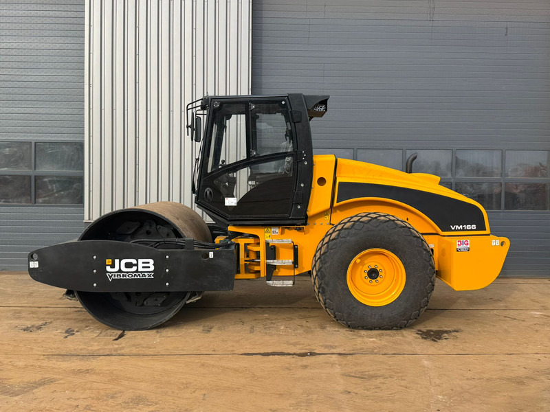 JCB VM166D - Roller: picture 1 JCB VM166D - Roller: picture 1