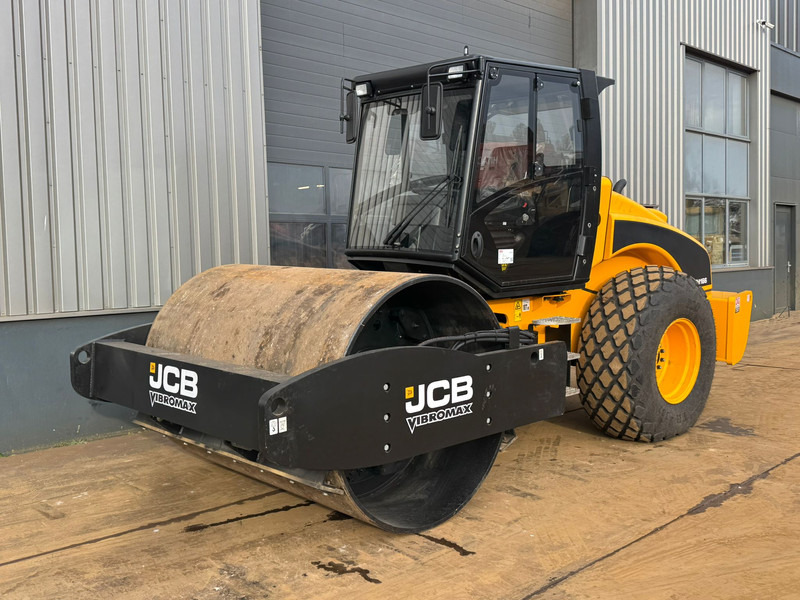 JCB VM166D - Roller: picture 2 JCB VM166D - Roller: picture 2