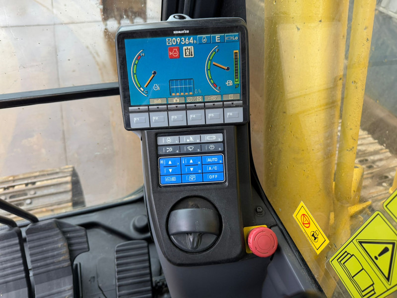 Crawler excavator Komatsu HB215LC-1 HYBRID: picture 8