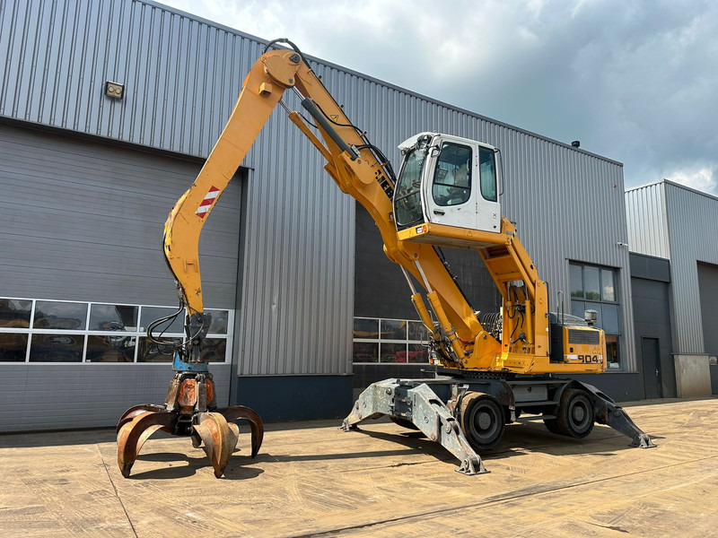 Liebherr A904C - Material Handler - Waste/ Industry handler: picture 2 Liebherr A904C - Material Handler - Waste/ Industry handler: picture 2