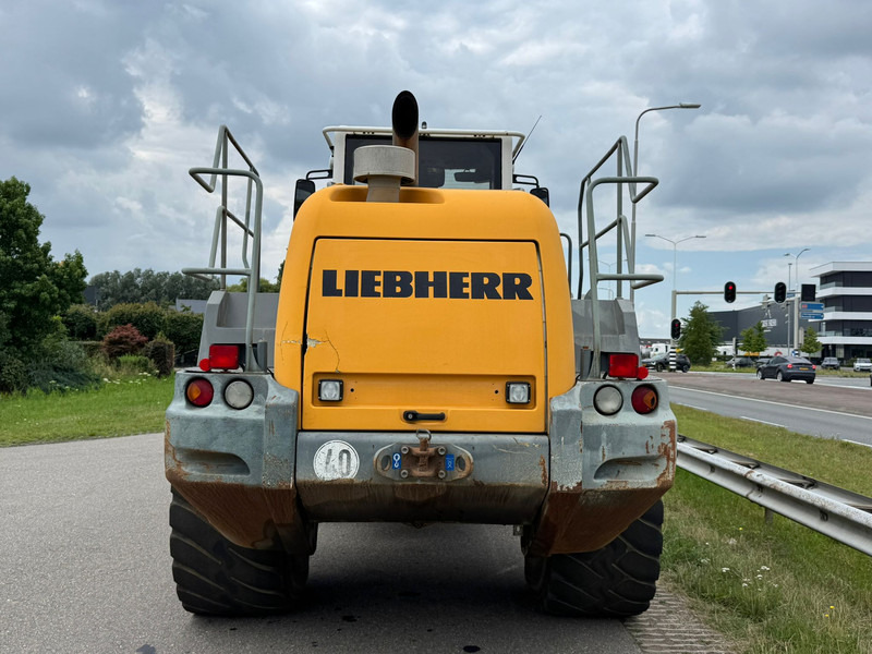 Liebherr L566 2plus2 - Wheel loader: picture 4 Liebherr L566 2plus2 - Wheel loader: picture 4