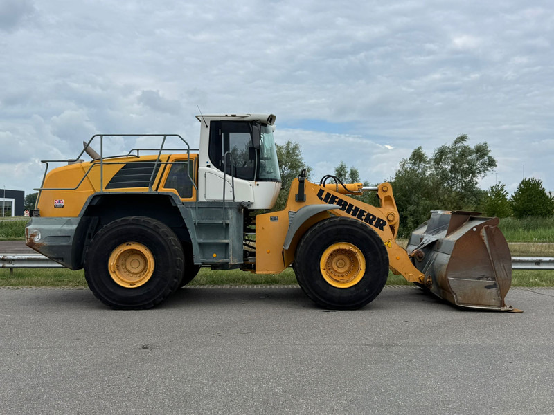 Liebherr L566 2plus2 - Wheel loader: picture 5 Liebherr L566 2plus2 - Wheel loader: picture 5