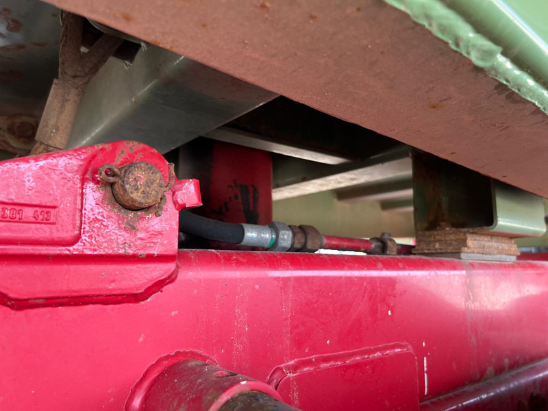 MAN TGA 26.480 6x4 tipper + HMF crane on lease MAN TGA 26.480 6x4 tipper + HMF crane: picture 11