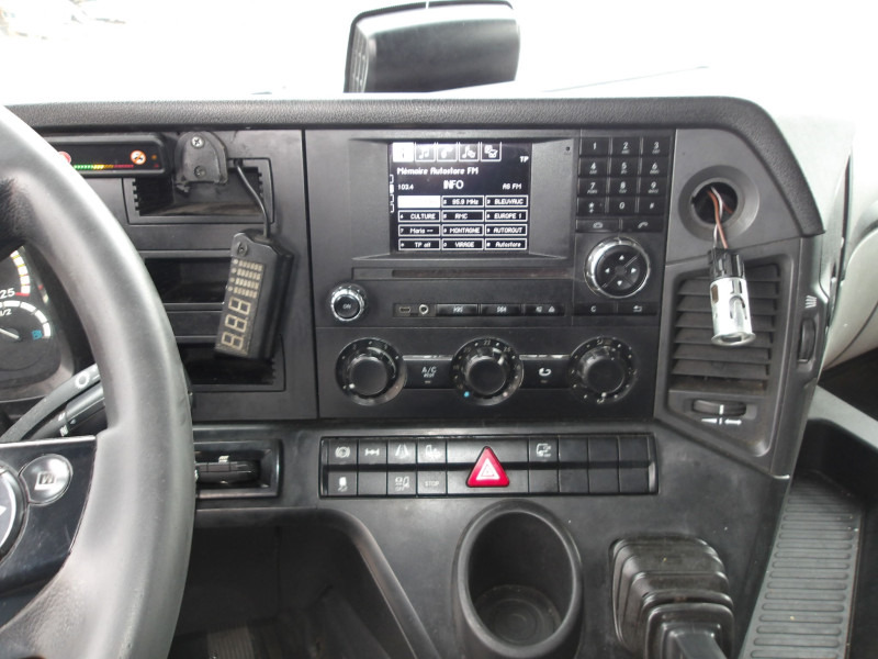 Box truck MERCEDESBENZ Antos 1836 4x2: picture 9