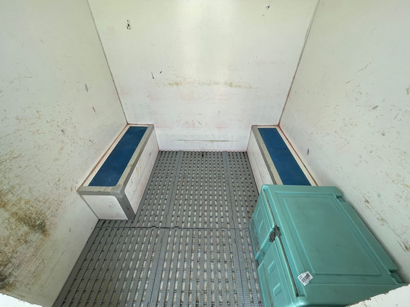 Refrigerator truck Renault MASTER 3T5 - Frigo: picture 13 Refrigerator truck Renault MASTER 3T5 - Frigo: picture 13