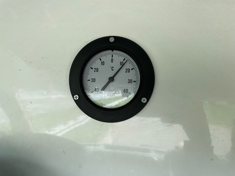 Refrigerator truck Renault MASTER 3T5 - Frigo: picture 20 Refrigerator truck Renault MASTER 3T5 - Frigo: picture 20