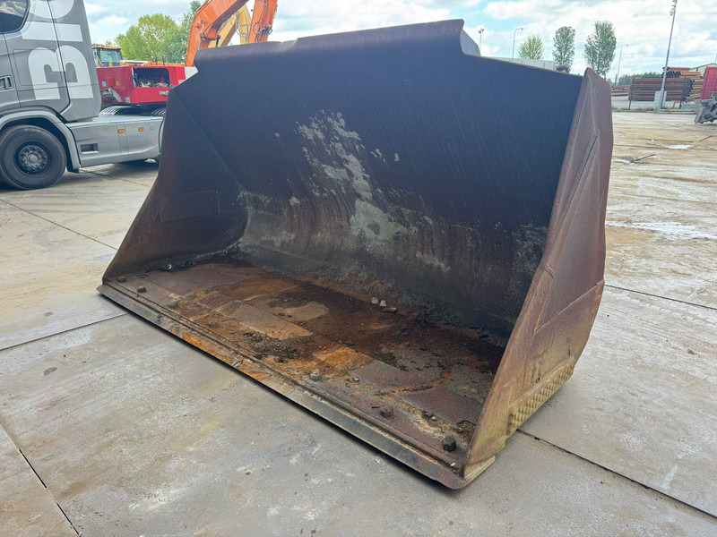 Volvo 4.2 m3 - Bucket: picture 1 Volvo 4.2 m3 - Bucket: picture 1