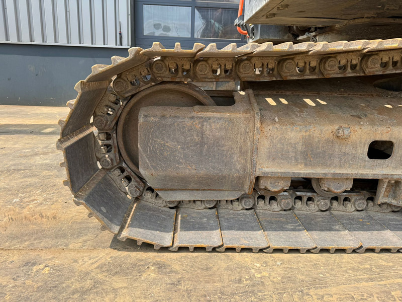 Crawler excavator Volvo EC220EL | Dutch Machine: picture 14