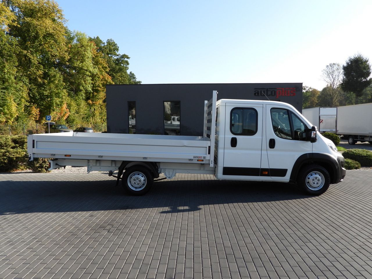 Combi van CITROEN JUMPER STAKE BODY DOUBLE CABIN DOKA 7 SEATS PNEUMATICS AIR CONDITIONING 140HP: picture 7 Combi van CITROEN JUMPER STAKE BODY DOUBLE CABIN DOKA 7 SEATS PNEUMATICS AIR CONDITIONING 140HP: picture 7