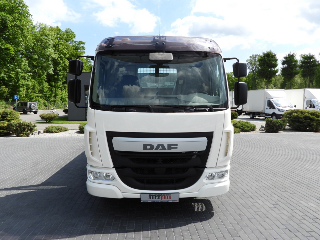 Tipper van DAF LF 180 THREE-WAY TIPPER CRUISE CONTROL LED LIGHTS AUTOMATIC TRANSMISSION  TWIN WHEELS AIR CONDITIONING  180HP: picture 5