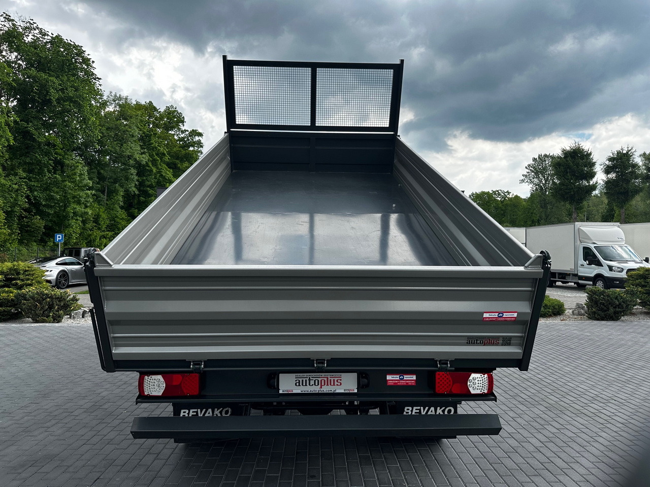 Tipper van DAF LF 180 THREE-WAY TIPPER CRUISE CONTROL LED LIGHTS AUTOMATIC TRANSMISSION  TWIN WHEELS AIR CONDITIONING  180HP: picture 13