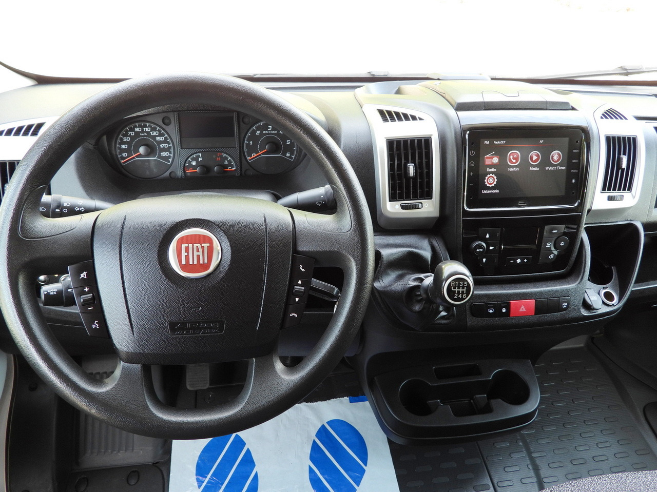 Curtain side van FIAT DUCATO TARPAULIN 10 PALLETS WEBASTO CRUISE CONTROL AIR CONDITIONING LED LIGHTS PNEUMATICS 160HP: picture 34 Curtain side van FIAT DUCATO TARPAULIN 10 PALLETS WEBASTO CRUISE CONTROL AIR CONDITIONING LED LIGHTS PNEUMATICS 160HP: picture 34