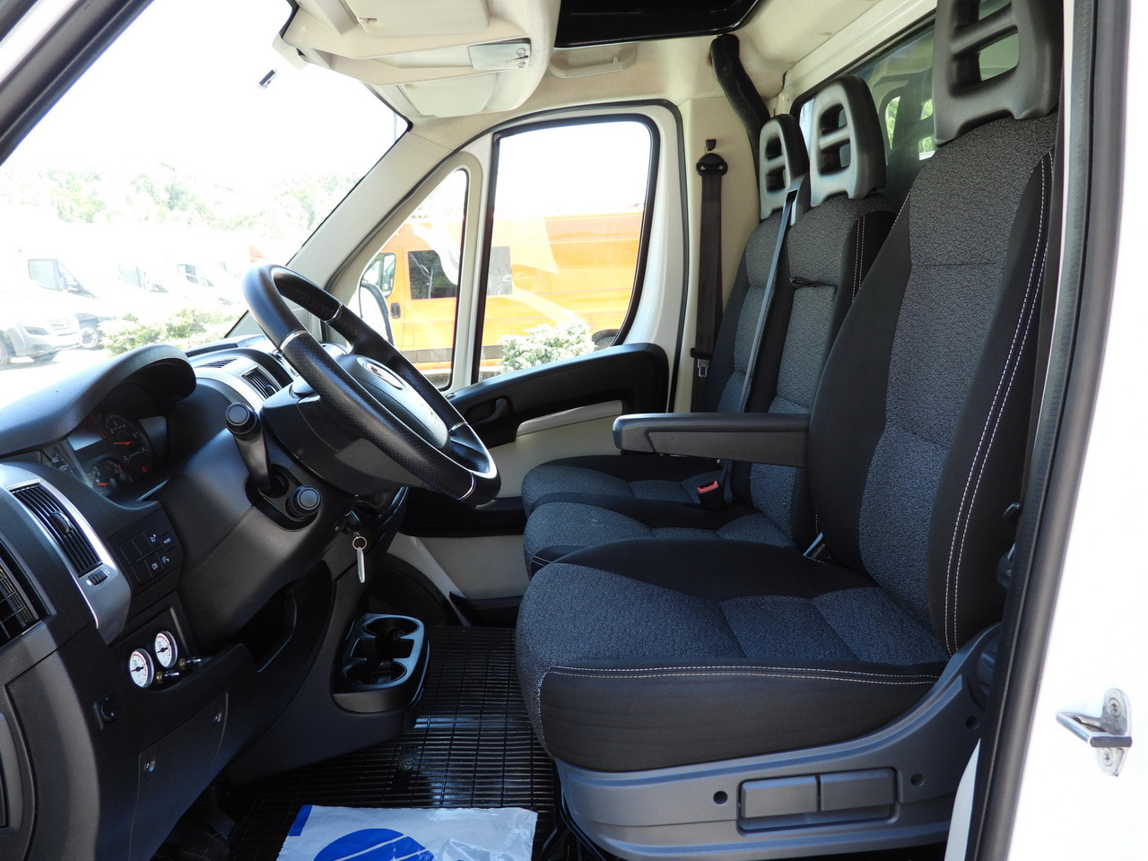 Curtain side van FIAT DUCATO  TARPAULIN 10 PALLETS WEBASTO CRUISE CONTROL LED LIGHTS PNEUMATICS AIR CONDITIONING  180HP: picture 30