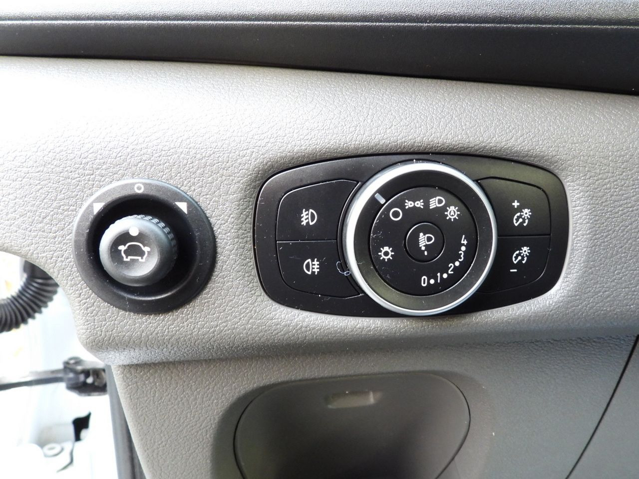 Combi van FORD TRANSIT 4x4 STAKE BODY DOUBLE CABIN DOKA 6 SEATS CRUISE CONTROL LED LIGHTS AIR CONDITIONING  170HP: picture 28