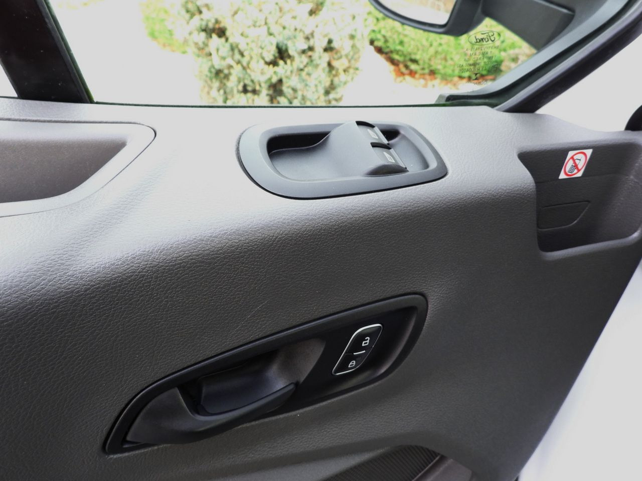 Combi van FORD TRANSIT 4x4 STAKE BODY DOUBLE CABIN DOKA 6 SEATS CRUISE CONTROL LED LIGHTS AIR CONDITIONING  170HP: picture 27