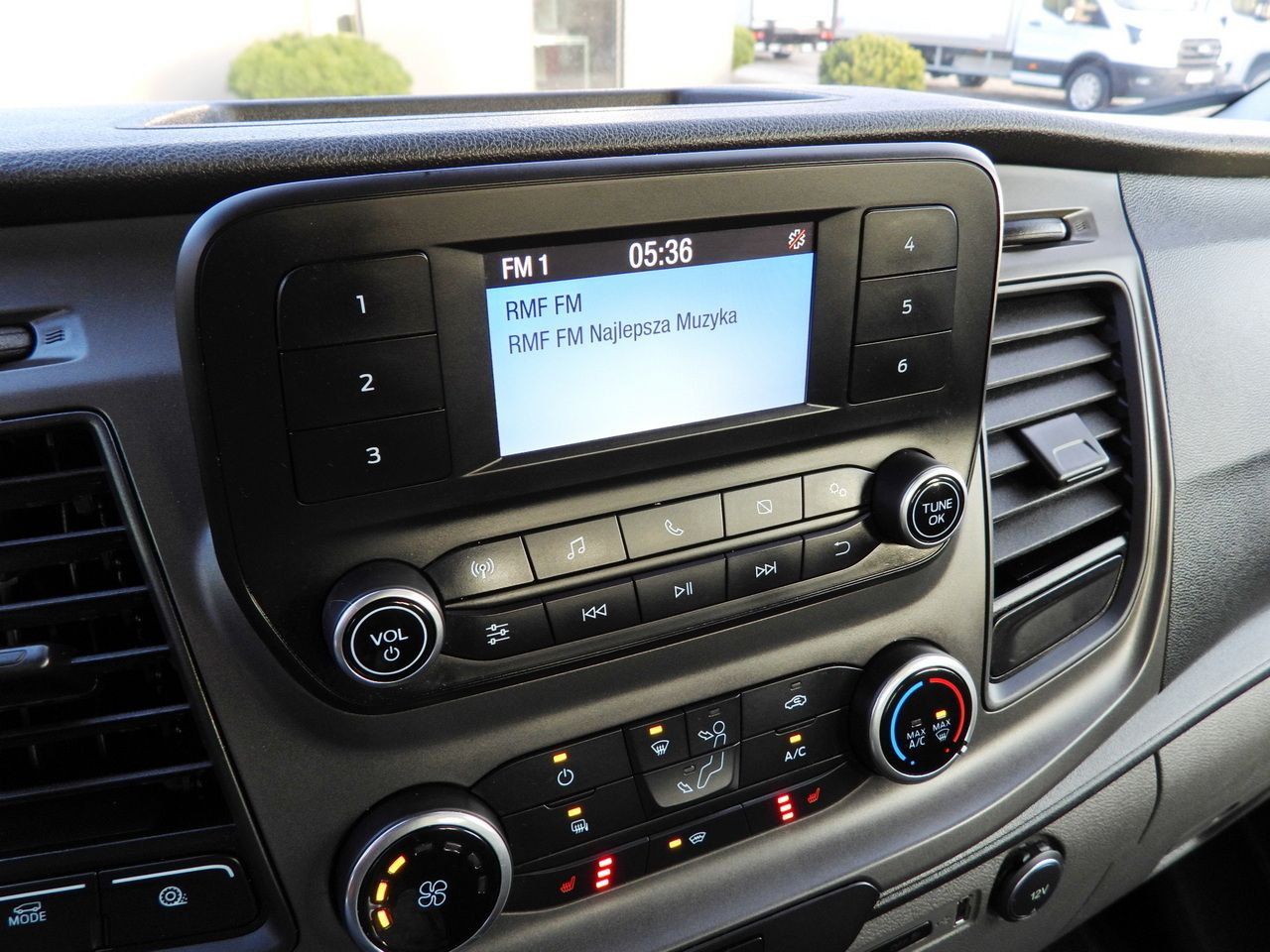 Combi van FORD TRANSIT 4x4 STAKE BODY DOUBLE CABIN DOKA 6 SEATS CRUISE CONTROL LED LIGHTS AIR CONDITIONING  170HP: picture 38