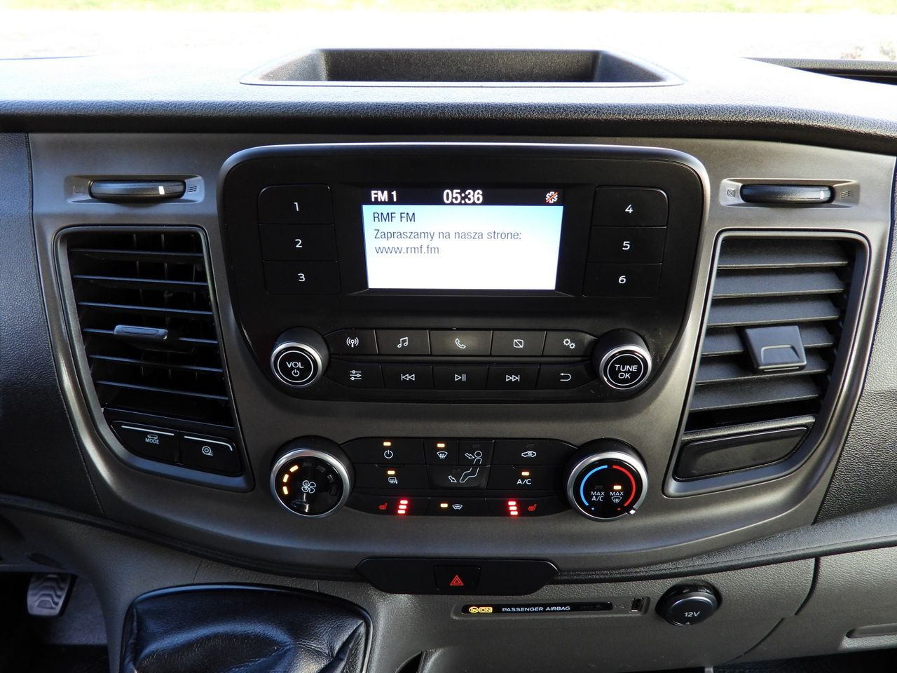 Combi van FORD TRANSIT 4x4 STAKE BODY DOUBLE CABIN DOKA 6 SEATS CRUISE CONTROL LED LIGHTS AIR CONDITIONING  170HP: picture 37