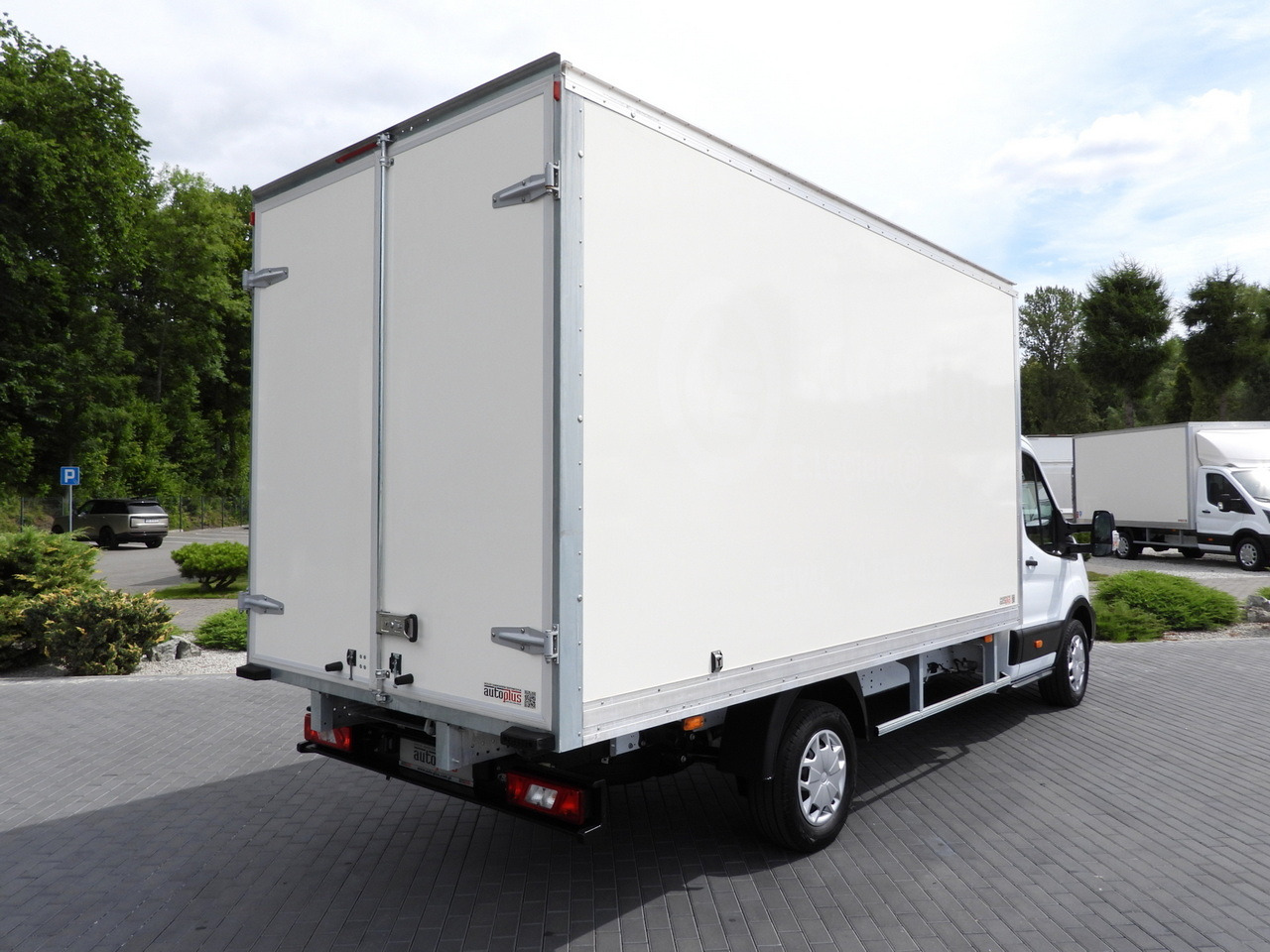 FORD TRANSIT BOX 8 PALLETS CRUISE CONTROL AIR CONDITIONING 130HP - Box van: picture 3 FORD TRANSIT BOX 8 PALLETS CRUISE CONTROL AIR CONDITIONING 130HP - Box van: picture 3