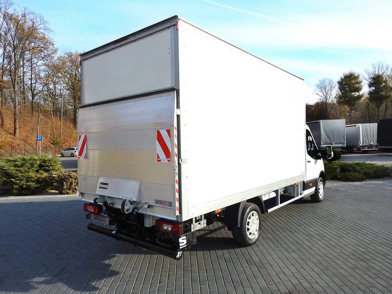 FORD TRANSIT BOX LIFT 8 PALLETS CRUISE CONTROL AIR CONDITIONING 130HP - Box van: picture 3 FORD TRANSIT BOX LIFT 8 PALLETS CRUISE CONTROL AIR CONDITIONING 130HP - Box van: picture 3