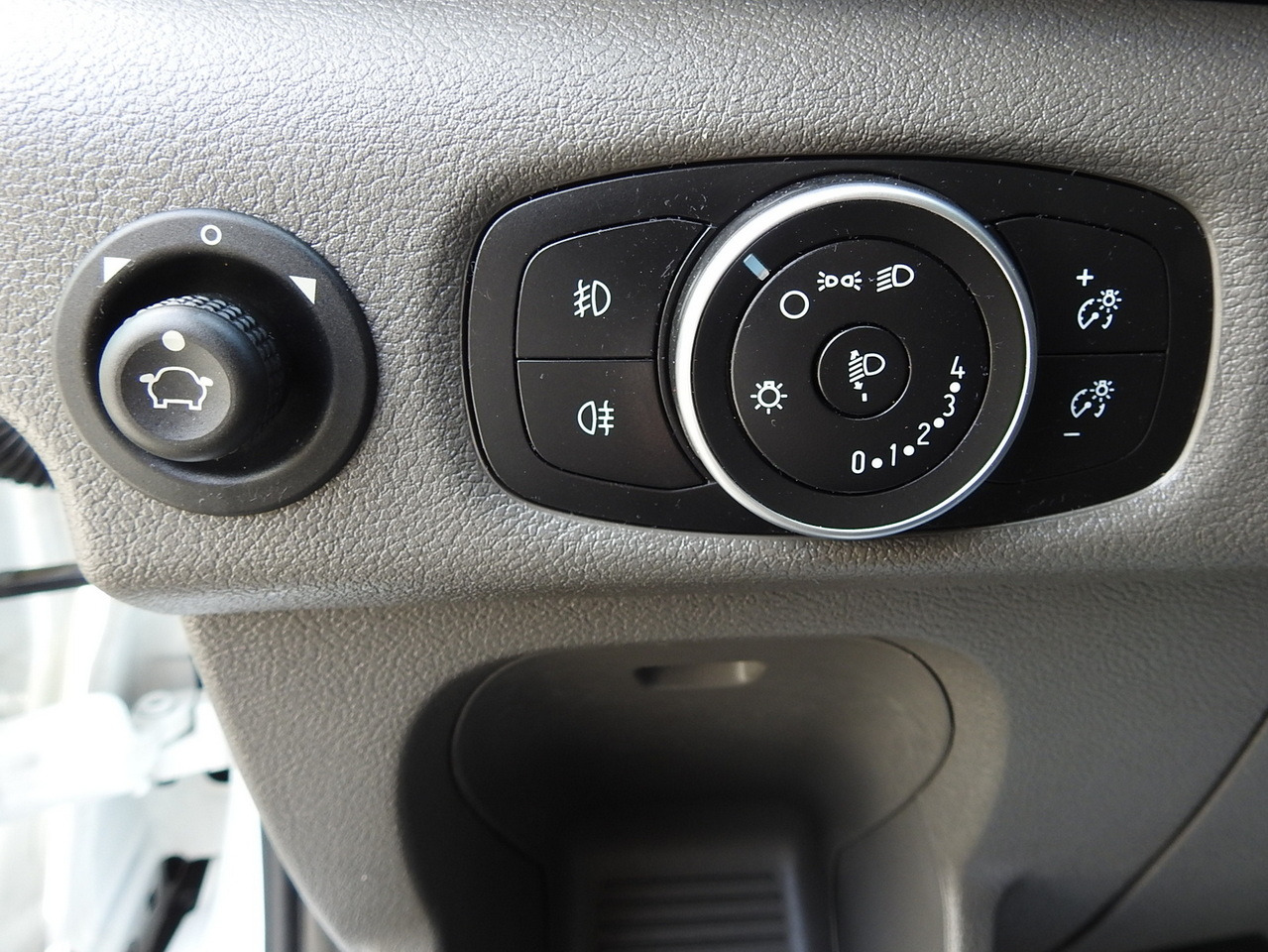 FORD TRANSIT REGRIGERATOR BOX 0*C POWER SUPPLY 230V CRUISE CONTROL AIR CONDITIONING TWIN WHEELS 170HP on lease FORD TRANSIT REGRIGERATOR BOX 0*C POWER SUPPLY 230V CRUISE CONTROL AIR CONDITIONING TWIN WHEELS 170HP: picture 33 FORD TRANSIT REGRIGERATOR BOX 0*C POWER SUPPLY 230V CRUISE CONTROL AIR CONDITIONING TWIN WHEELS 170HP on lease FORD TRANSIT REGRIGERATOR BOX 0*C POWER SUPPLY 230V CRUISE CONTROL AIR CONDITIONING TWIN WHEELS 170HP: picture 33