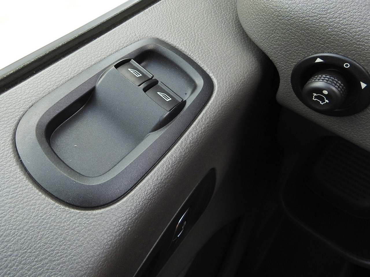 FORD TRANSIT REGRIGERATOR BOX 0*C POWER SUPPLY 230V CRUISE CONTROL AIR CONDITIONING TWIN WHEELS 170HP on lease FORD TRANSIT REGRIGERATOR BOX 0*C POWER SUPPLY 230V CRUISE CONTROL AIR CONDITIONING TWIN WHEELS 170HP: picture 31 FORD TRANSIT REGRIGERATOR BOX 0*C POWER SUPPLY 230V CRUISE CONTROL AIR CONDITIONING TWIN WHEELS 170HP on lease FORD TRANSIT REGRIGERATOR BOX 0*C POWER SUPPLY 230V CRUISE CONTROL AIR CONDITIONING TWIN WHEELS 170HP: picture 31