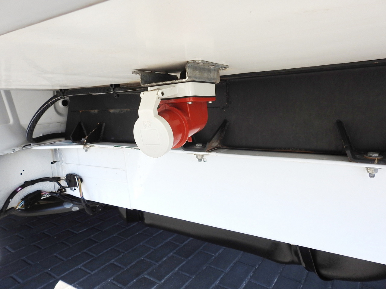 FORD TRANSIT REGRIGERATOR BOX 0*C POWER SUPPLY 230V CRUISE CONTROL AIR CONDITIONING TWIN WHEELS 170HP on lease FORD TRANSIT REGRIGERATOR BOX 0*C POWER SUPPLY 230V CRUISE CONTROL AIR CONDITIONING TWIN WHEELS 170HP: picture 24 FORD TRANSIT REGRIGERATOR BOX 0*C POWER SUPPLY 230V CRUISE CONTROL AIR CONDITIONING TWIN WHEELS 170HP on lease FORD TRANSIT REGRIGERATOR BOX 0*C POWER SUPPLY 230V CRUISE CONTROL AIR CONDITIONING TWIN WHEELS 170HP: picture 24