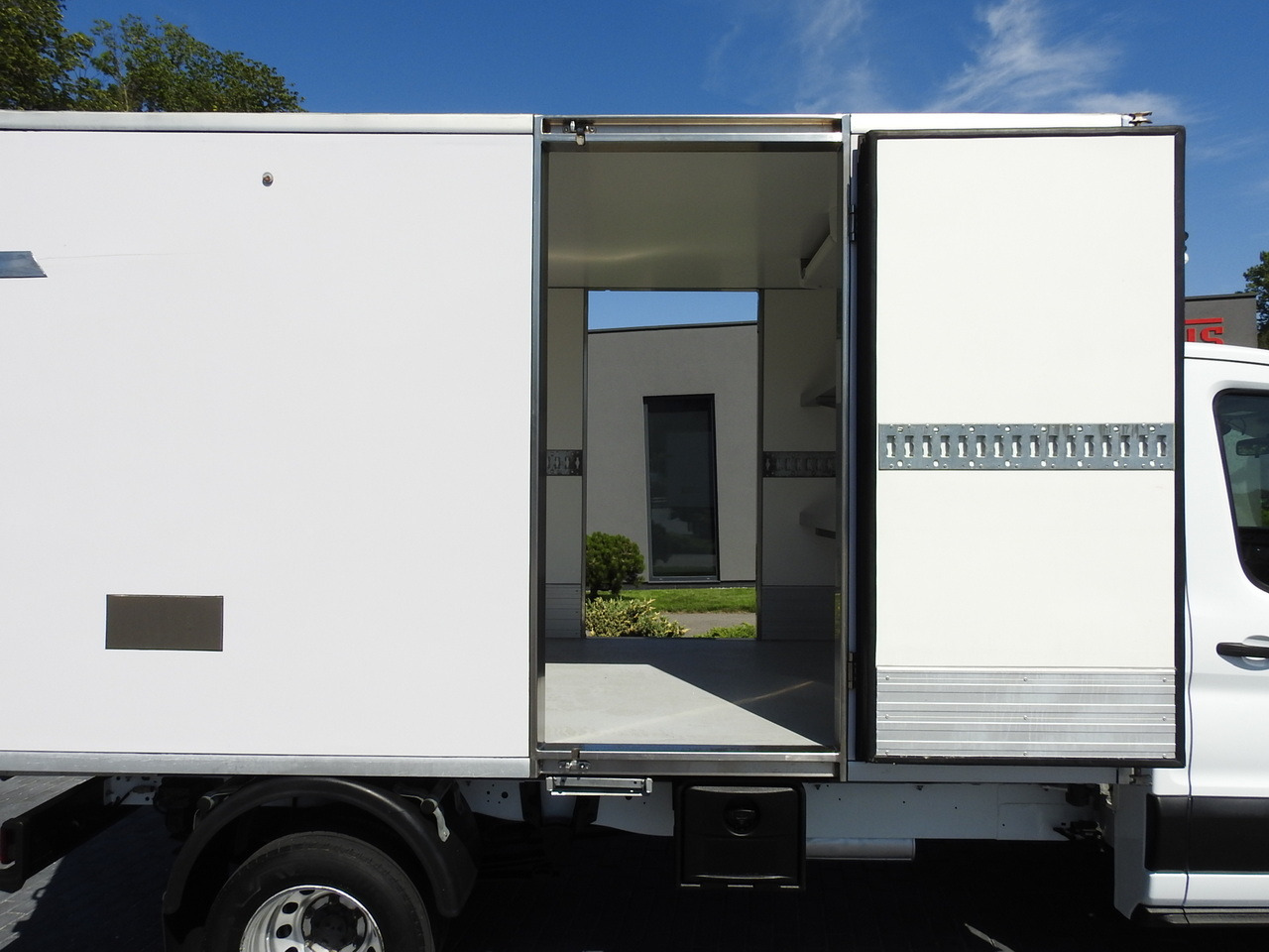 FORD TRANSIT REGRIGERATOR BOX 0*C POWER SUPPLY 230V CRUISE CONTROL AIR CONDITIONING TWIN WHEELS 170HP on lease FORD TRANSIT REGRIGERATOR BOX 0*C POWER SUPPLY 230V CRUISE CONTROL AIR CONDITIONING TWIN WHEELS 170HP: picture 22 FORD TRANSIT REGRIGERATOR BOX 0*C POWER SUPPLY 230V CRUISE CONTROL AIR CONDITIONING TWIN WHEELS 170HP on lease FORD TRANSIT REGRIGERATOR BOX 0*C POWER SUPPLY 230V CRUISE CONTROL AIR CONDITIONING TWIN WHEELS 170HP: picture 22