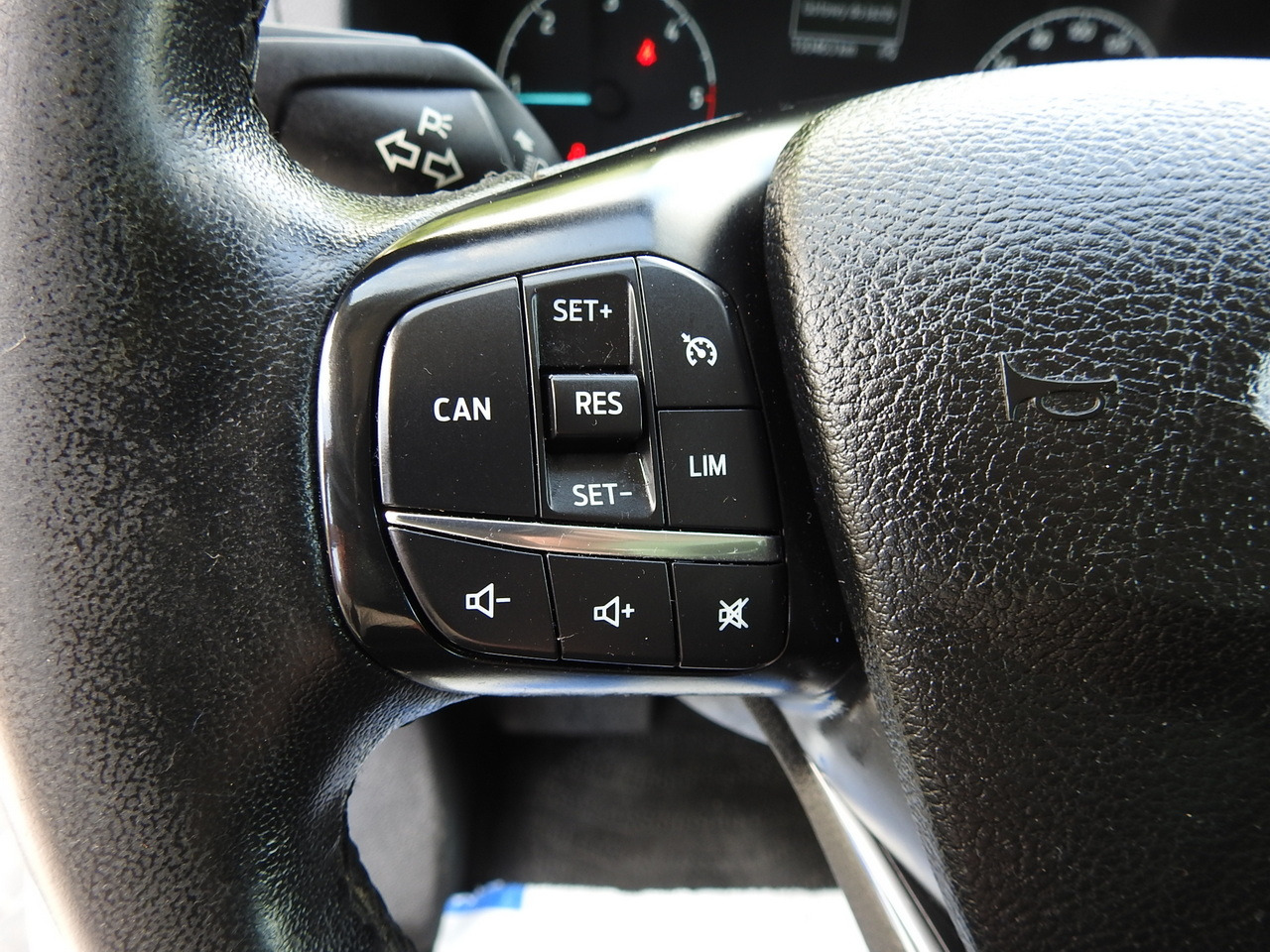 FORD TRANSIT REGRIGERATOR BOX 0*C POWER SUPPLY 230V CRUISE CONTROL AIR CONDITIONING TWIN WHEELS 170HP on lease FORD TRANSIT REGRIGERATOR BOX 0*C POWER SUPPLY 230V CRUISE CONTROL AIR CONDITIONING TWIN WHEELS 170HP: picture 35 FORD TRANSIT REGRIGERATOR BOX 0*C POWER SUPPLY 230V CRUISE CONTROL AIR CONDITIONING TWIN WHEELS 170HP on lease FORD TRANSIT REGRIGERATOR BOX 0*C POWER SUPPLY 230V CRUISE CONTROL AIR CONDITIONING TWIN WHEELS 170HP: picture 35